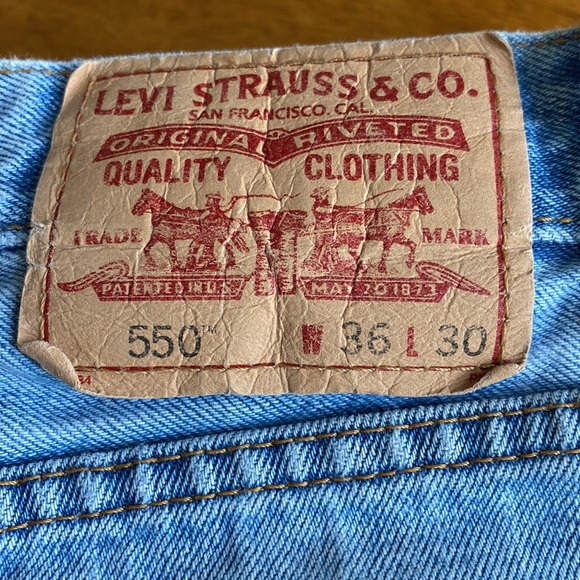 Vintage Men’s Levi’s 550 jeans. Relaxed Fit. Faded. Sz 36x30. - Picture 2 of 12